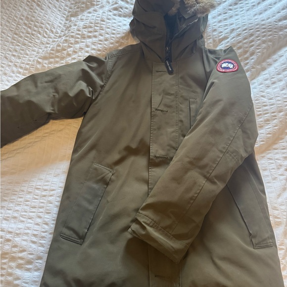Men’s Canada Goose Chateau Parka Medium
